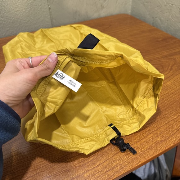 NWT REI CO-OP Backpacking Lightweight Stuff Sack 15L Oxidized Yellow Travel - Picture 6 of 6